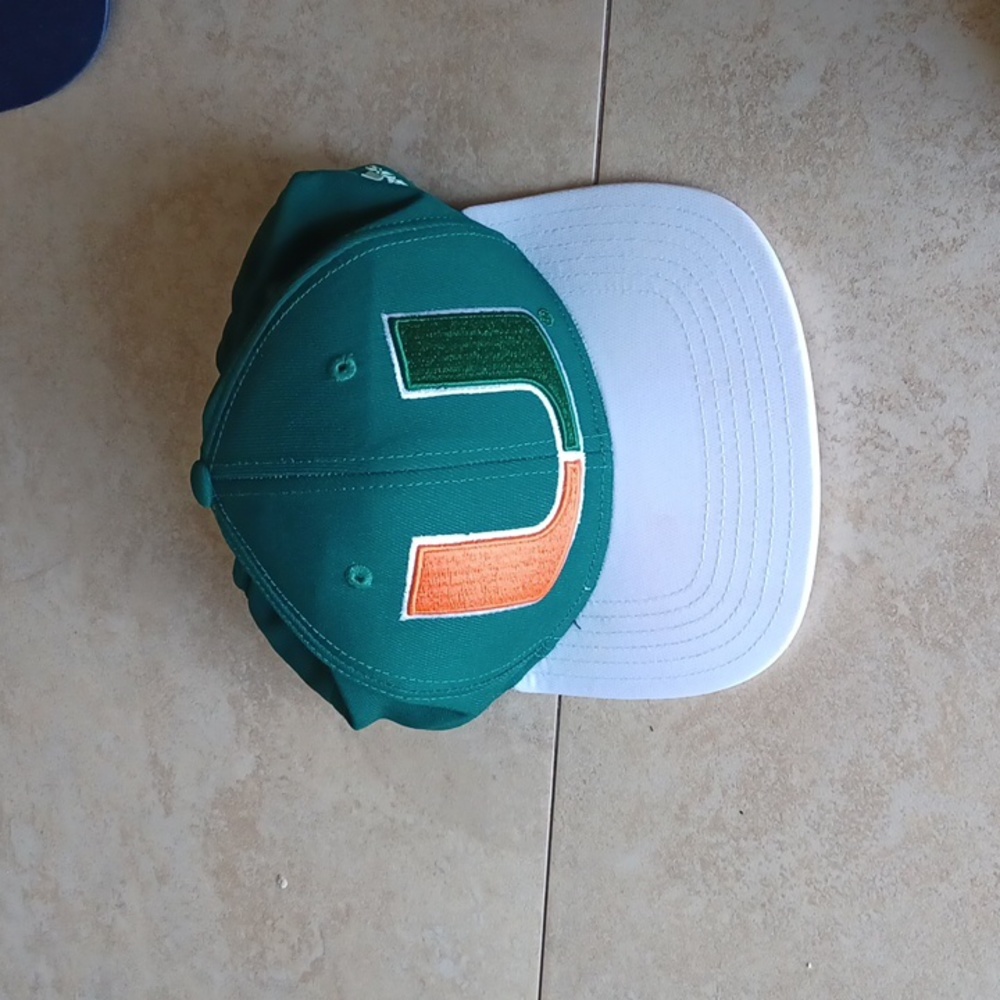 Caps - Picture 2 of 6